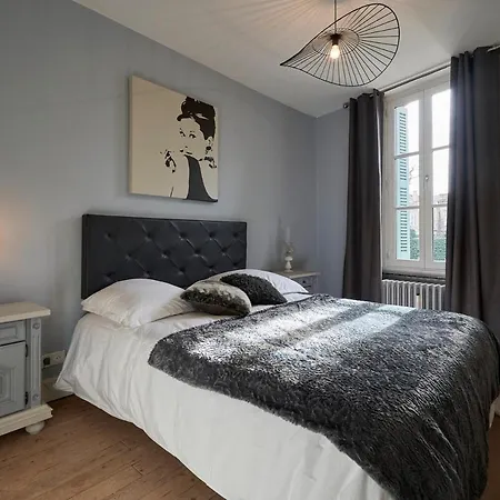 بيت للعطل La Casa Consuelo ~ Piscine ~ Jardin ~ Centre *